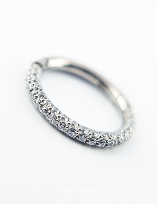 Argola 3 Lados Zircônias Cravejadas